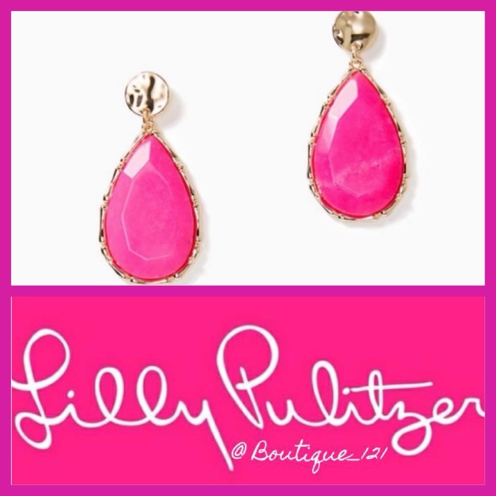 Lilly Pink Palm Earrings!